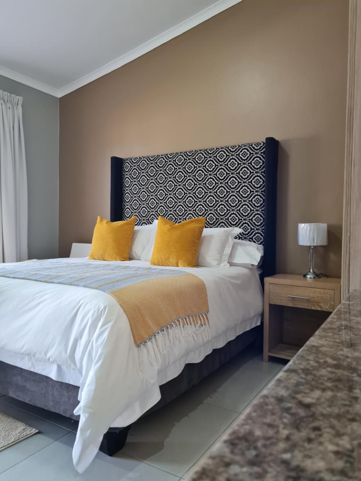 Village Kulture - Guest House Rustenburg Extérieur photo