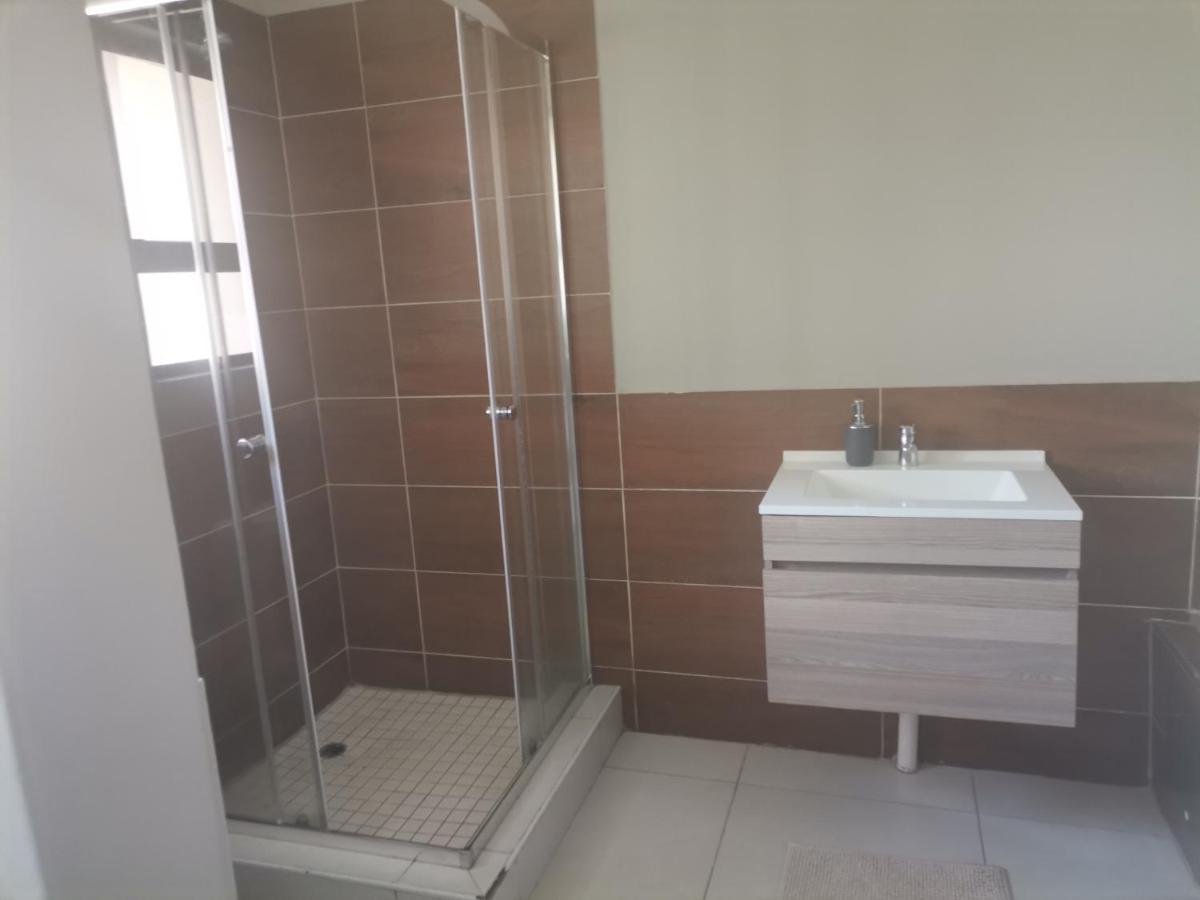 Village Kulture - Guest House Rustenburg Extérieur photo